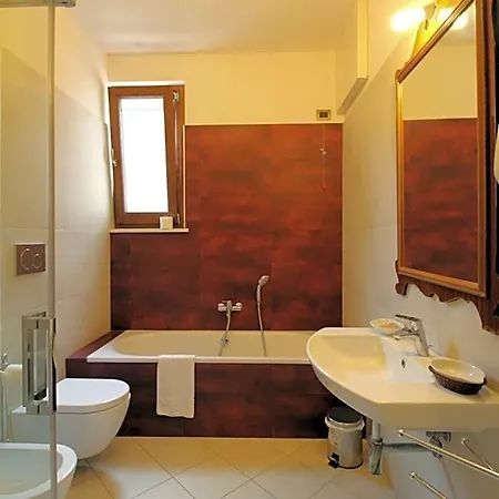Palazzo Rustici Residenza D'epoca & Garden Bed & Breakfast L'Aquila