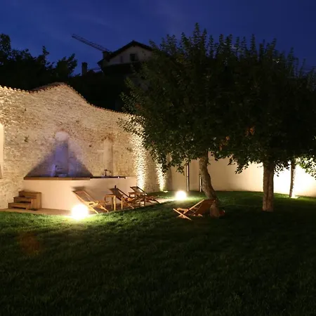 Palazzo Rustici Residenza D'Epoca & Garden Spa Alojamento de Acomodação e Pequeno-almoço LʼAquila