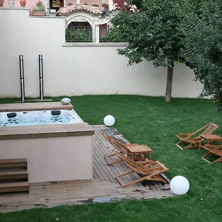 Palazzo Rustici Charme & Garden * 라킬라