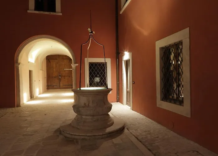 住宿加早餐酒店 Palazzo Rustici Charme & Garden 拉奎拉